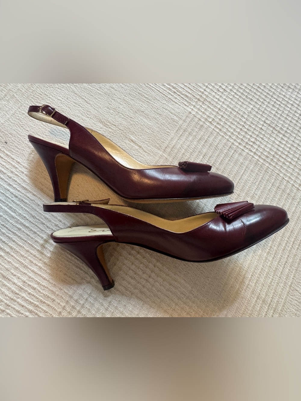 Evins Vintage 1981 Dark Burgundy Leather Slingback Heels with Tassel 7AA
